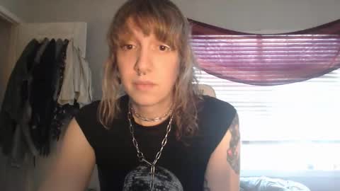 Snapshot of soffpurr chatting on 01.12.26 Lilytea online show from 01.12.26