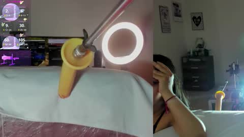 Snapshot of sofi__velez_ chatting on 02.26.26 Sofi online show from 02.26.26