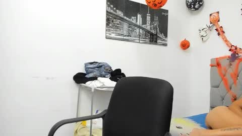 SOFI AND SANTY online show from 11.08.25