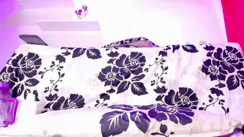 Snapshot of sofi_decker chatting on 02.11.25 Sofia online show from 02.11.25