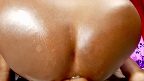 Snapshot of sofi_decker chatting on 02.25.25 Sofia online show from 02.25.25