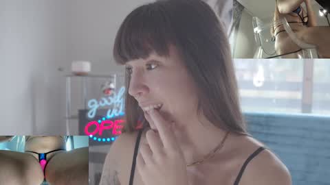 Snapshot of sofi_mora chatting on 12.17.24 Sofi Mora online show from 12.17.24