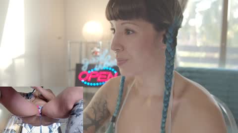 Snapshot of sofi_mora chatting on 01.24.25 Sofi Mora online show from 01.24.25