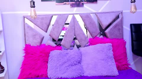 Sofi Noa online show from 10.11.25