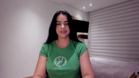 Snapshot of sofi_saenzz chatting on 10.08.25 Sofi Saenzz online show from 10.08.25