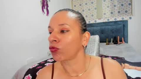 Snapshot of sofi_saliva2511 chatting on 11.21.25 sofi online show from 11.21.25