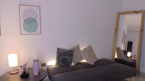 Sofi smith   online show from 10.03.25