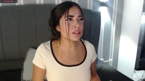 Snapshot of sofi_sweet09 chatting on 02.03.25 Susy online show from 02.03.25