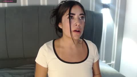 Snapshot of sofi_sweet09 chatting on 02.04.25 Susy online show from 02.04.25