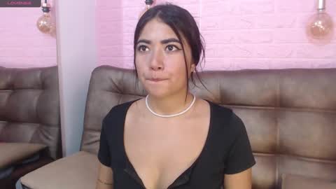 Snapshot of sofi_sweet09 chatting on 03.09.25 Susy online show from 03.09.25