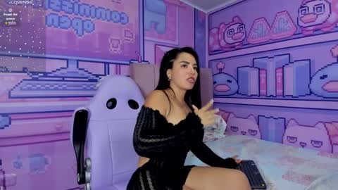 sofia_cute22 online show from 11.15.25