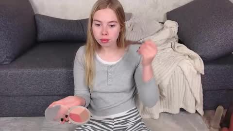Snapshot of sofia_here chatting on 05.21.26 Sofia here online show from 05.21.26