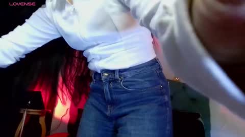 Snapshot of sofia_lara28 chatting on 02.14.26 sofia_lara28 online show from 02.14.26