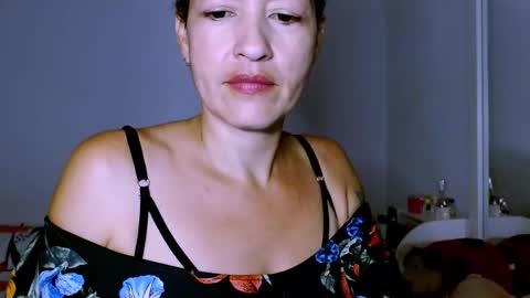 Sofia  online show from 02.22.25