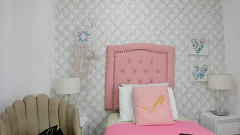 sofia_martinez9 online show from 05.30.26