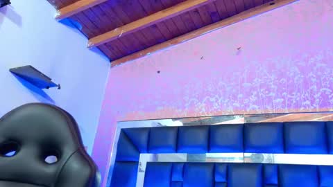 Snapshot of sofia_martinn chatting on 09.30.25 Sofia online show from 09.30.25