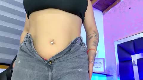 Snapshot of sofia_martinn chatting on 10.16.25 Sofia online show from 10.16.25