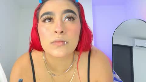 Snapshot of sofia_martinn chatting on 11.21.25 Sofia online show from 11.21.25