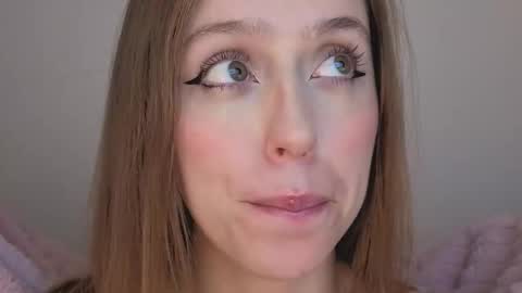     online show from 10.08.25