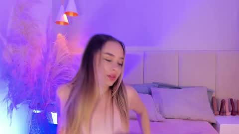 SOFIA PAMELA online show from 02.20.25