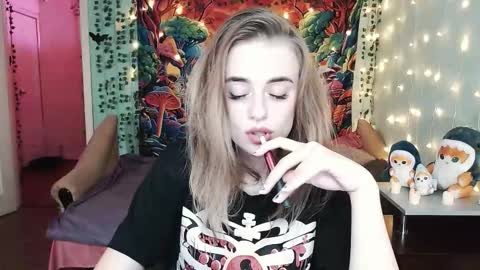 sofia_rosemary online show from 10.22.25