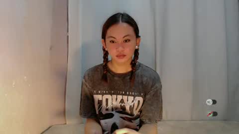 Snapshot of sofia_sweetheart18 chatting on 06.21.26 sofia_sweetheart18 online show from 06.21.26