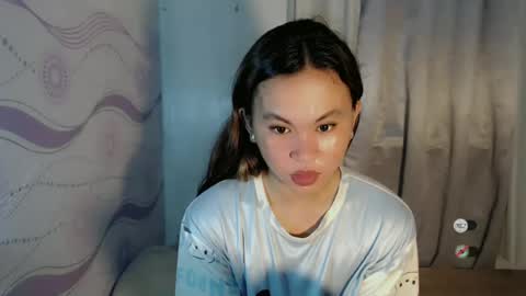 Snapshot of sofia_sweetheart18 chatting on 06.24.26 sofia_sweetheart18 online show from 06.24.26