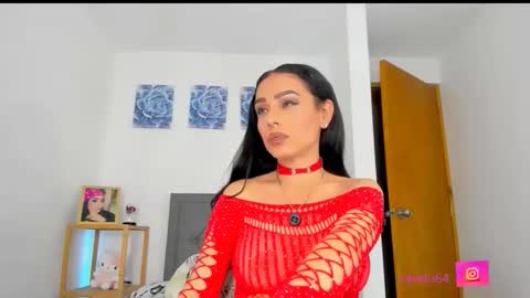 Snapshot of sofia_swett_03 chatting on 09.21.25 laura online show from 09.21.25