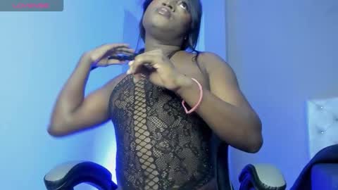 Snapshot of sofiabrouw chatting on 11.20.25 Sofia online show from 11.20.25