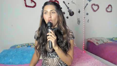 Snapshot of sofiacruz16 chatting on 11.11.25 sofiacruz16 online show from 11.11.25
