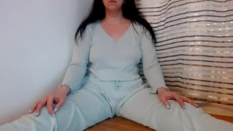 Snapshot of sofialenis chatting on 05.10.26 SofiaLenis online show from 05.10.26