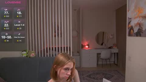 Snapshot of sofiapure18 chatting on 09.17.25 Sofia Help me overcome shynes with 100 thumbs up online show from 09.17.25