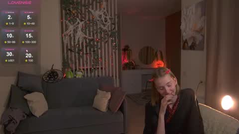 Snapshot of sofiapure18 chatting on 10.30.25 Sofia Help me overcome shynes with 100 thumbs up online show from 10.30.25