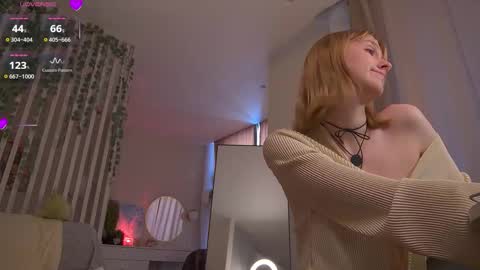 Snapshot of sofiapure18 chatting on 03.02.26 Sofia Help me overcome shynes with 100 thumbs up online show from 03.02.26