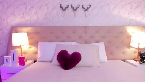 SofiaReyees online show from 02.09.26