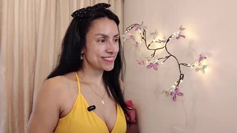 Snapshot of sofibelladelavega chatting on 05.10.26 Sofi Bella online show from 05.10.26