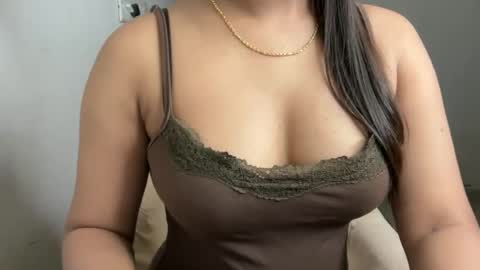 Snapshot of sofie_diva chatting on 07.31.26 divya online show from 07.31.26