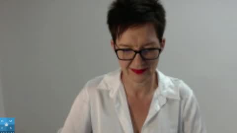 Snapshot of sofie_velvet chatting on 11.15.25 Sofie Velvet online show from 11.15.25