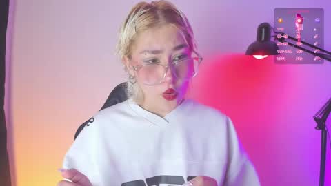 Snapshot of sofii_uwu_ chatting on 02.19.25 Sofii online show from 02.19.25