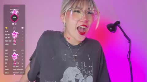 Snapshot of sofii_uwu_ chatting on 02.27.25 Sofii online show from 02.27.25