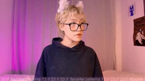 Snapshot of sofii_uwu_ chatting on 11.02.25 Sofii online show from 11.02.25