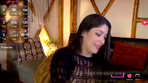 Snapshot of sofiia_diaz_ chatting on 10.04.25 Sofi online show from 10.04.25