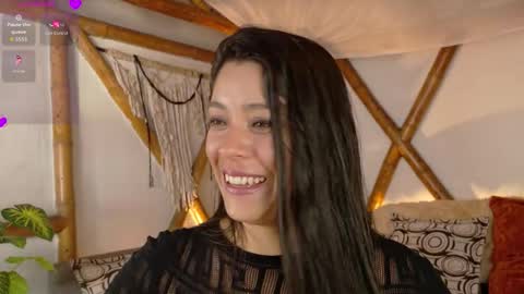 Snapshot of sofiia_diaz_ chatting on 10.17.25 Sofi online show from 10.17.25