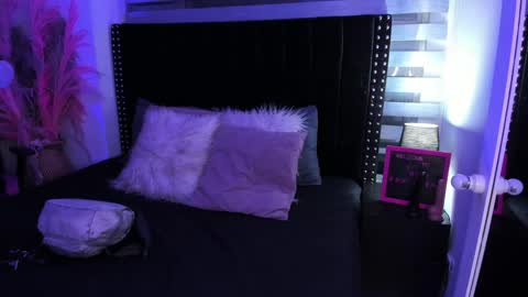 Snapshot of sofiia_rubb chatting on 01.24.25 Sofia online show from 01.24.25