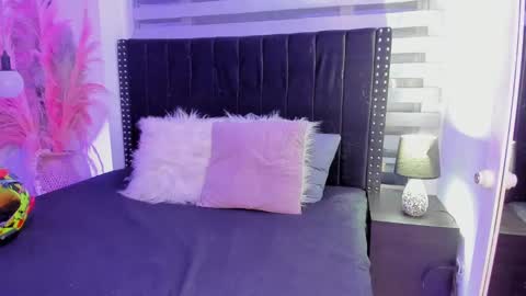 Snapshot of sofiia_rubb chatting on 02.09.25 Sofia online show from 02.09.25