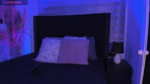 Snapshot of sofiia_rubb chatting on 02.10.25 Sofia online show from 02.10.25