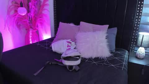 Snapshot of sofiia_rubb chatting on 03.05.25 Sofia online show from 03.05.25