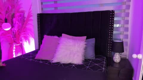 Snapshot of sofiia_rubb chatting on 03.07.25 Sofia online show from 03.07.25