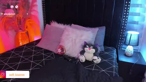 Snapshot of sofiia_rubb chatting on 03.09.25 Sofia online show from 03.09.25