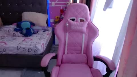 sofia Dreams online show from 01.21.25